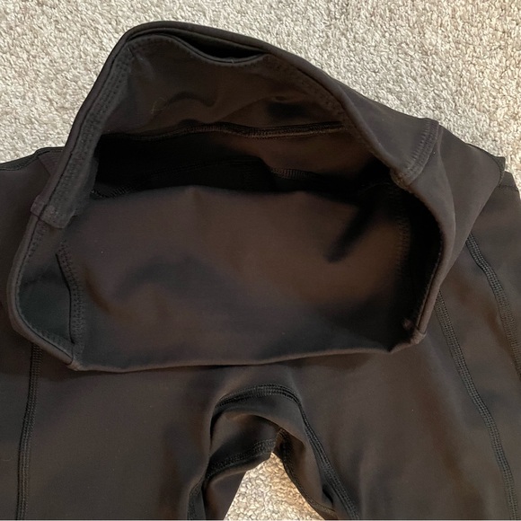 Lululemon Women's Size 4 Ankle Tight Black 24 x 24 Yoga Pants W/ Pockets - Picture 4 of 13